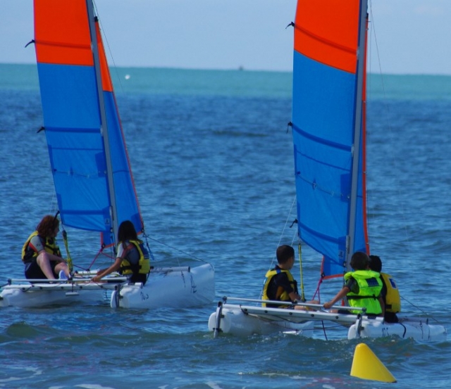 Catamarán en Trouville.JPG 